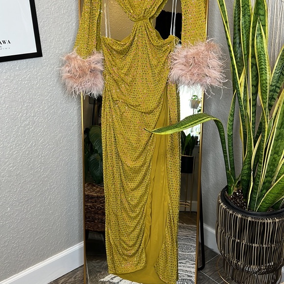 HOUSE OF CB 'Gina' Feathered Chartreuse Crystallised Maxi Dress NWOT - Picture 7 of 11
